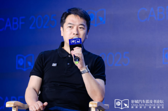 艾摩星机器人卢玉坤：有些人形机器人公司用的摄像头就是把USB接口打胶(♋)固定，非常不稳定